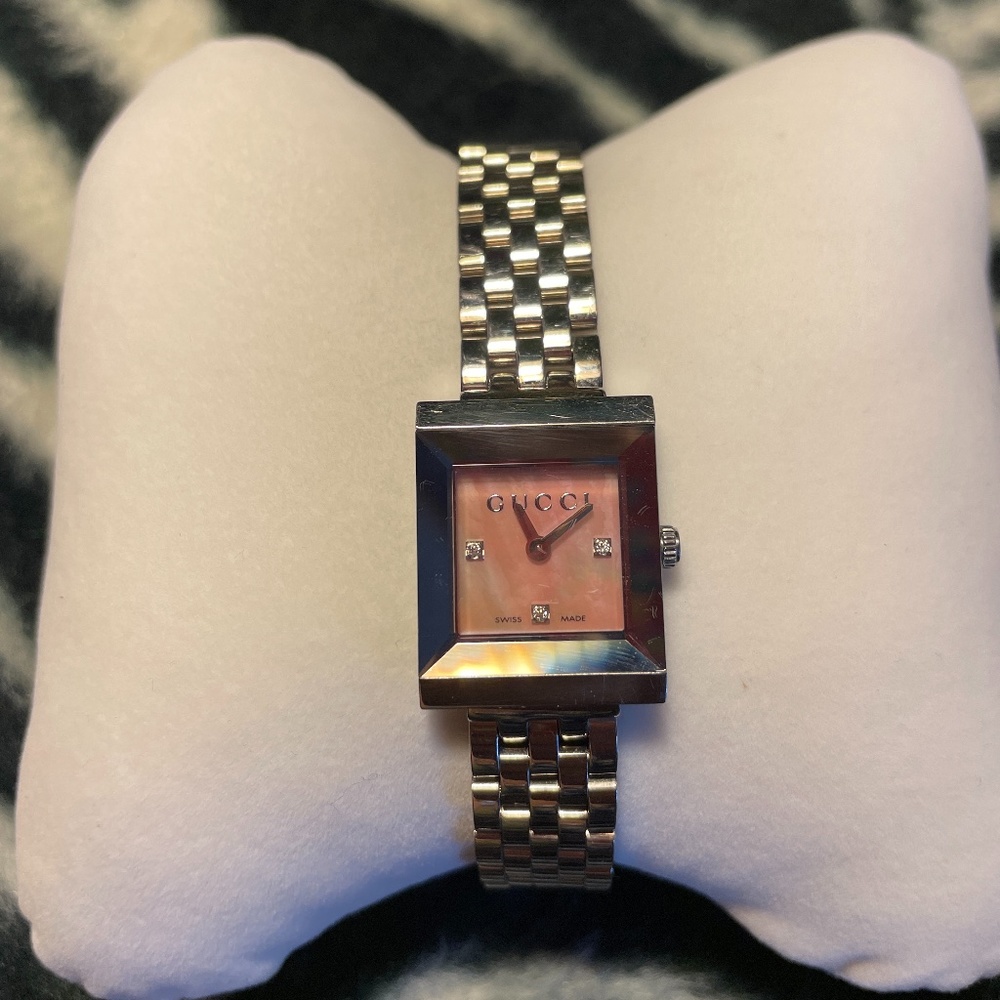 Gucci watch womens